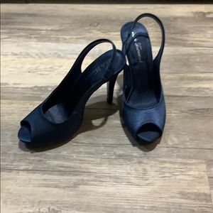 NWT Navy Satin Patent Sling Back Heels
